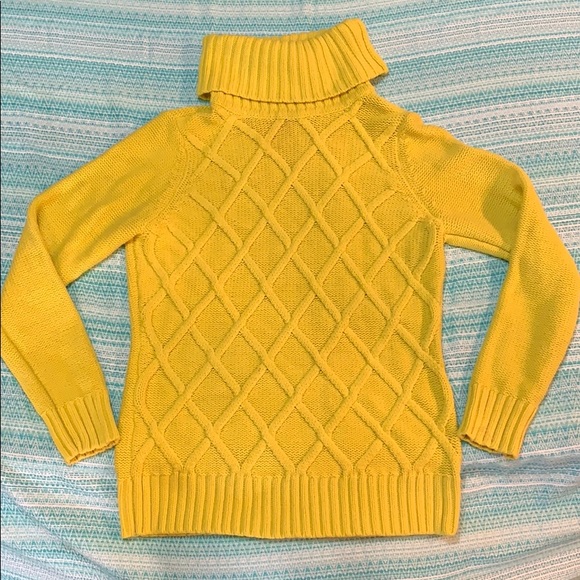 IZOD Large Turtle neck YELLOW SWEATER - Picture 1 of 5